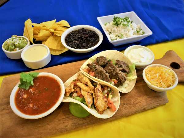 Ultimate Fajita Bar - 25% Steak & 75% Chicken